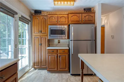 Kitchen - 367 Chestnut Hill Rd, Glocester, RI 02814 photo 4 of 4
