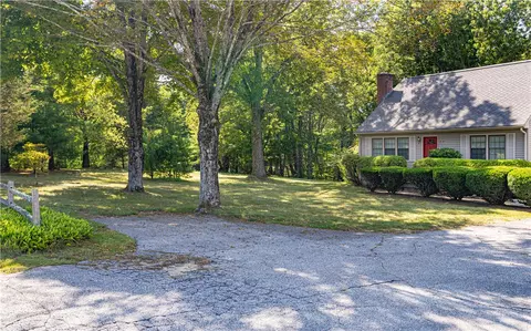 Exterior - 367 Chestnut Hill Rd, Glocester, RI 02814 photo 3 of 11