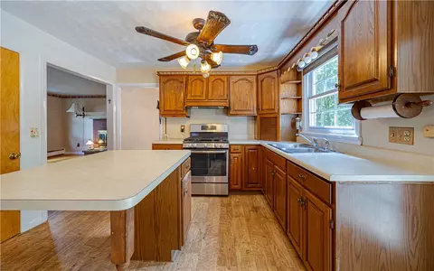 Kitchen - 367 Chestnut Hill Rd, Glocester, RI 02814 photo 3 of 4