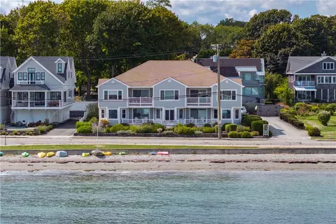 73 Conanicus Ave #4, Jamestown, RI 02835