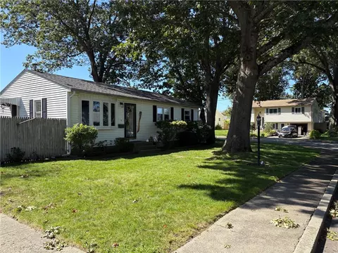Exterior - 100 Elberta St, Warwick, RI 02889 photo 2 of 6