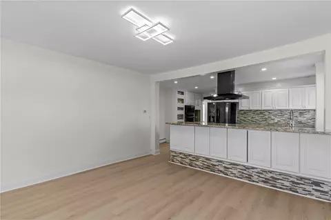 406 Killingly St, Providence, RI 02909 photo 8