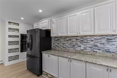 406 Killingly St, Providence, RI 02909 photo 9