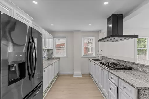 406 Killingly St, Providence, RI 02909 photo 3