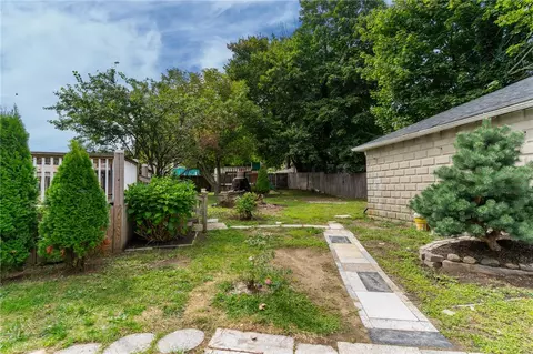 406 Killingly St, Providence, RI 02909 photo 20