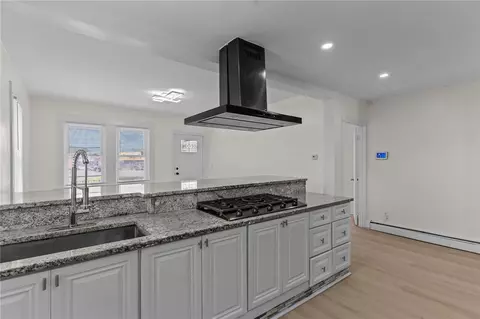406 Killingly St, Providence, RI 02909 photo 13