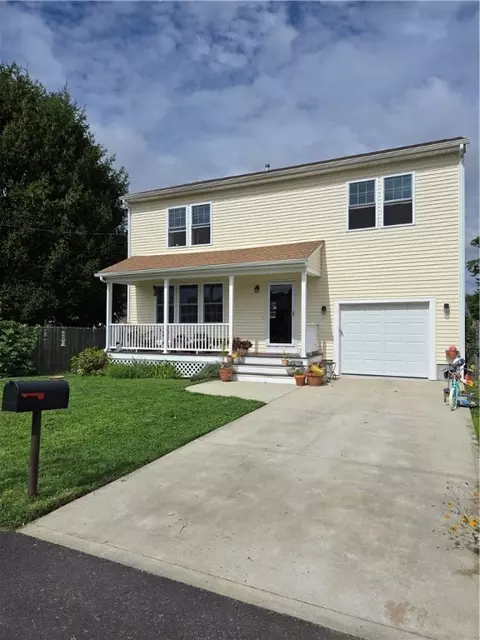 48 Hobson Ave, East Providence, RI 02914