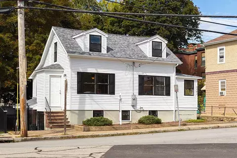 1301 Plainfield St, Johnston, RI 02919