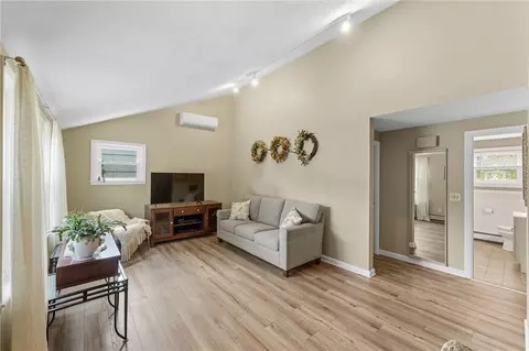 11 Observatory Rd, Warwick, RI 02888 photo 9