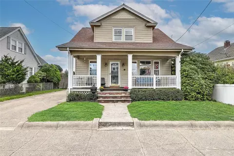 15 Greenfield St, Pawtucket, RI 02861