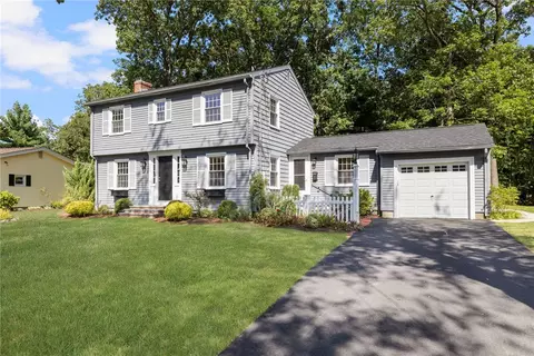 45 Cushing Rd, Warwick, RI 02888
