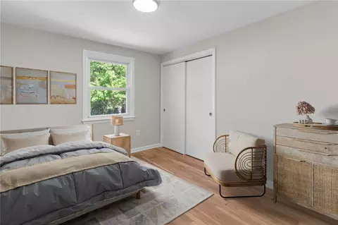 Bedroom - 75 Marshall Ave, Warwick, RI 02886 photo 1 of 5