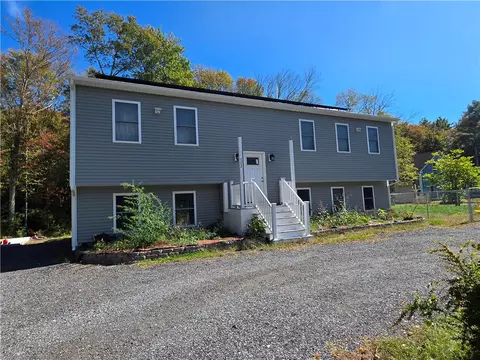 302 Chopmist Hill Rd, Glocester, RI 02814