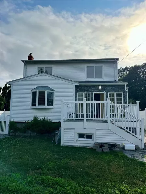 539 Tidewater Dr, Warwick, RI 02889