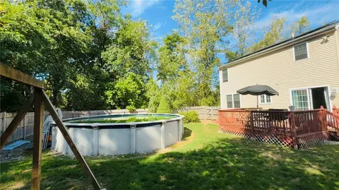 Exterior - 212 Blade St, Warwick, RI 02886 photo 10 of 10