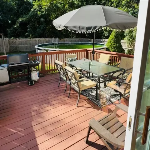 Exterior - 212 Blade St, Warwick, RI 02886 photo 9 of 10