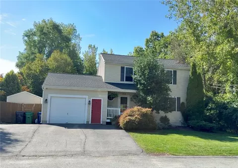 212 Blade St, Warwick, RI 02886