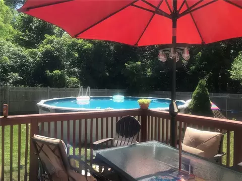 Exterior - 212 Blade St, Warwick, RI 02886 photo 6 of 10