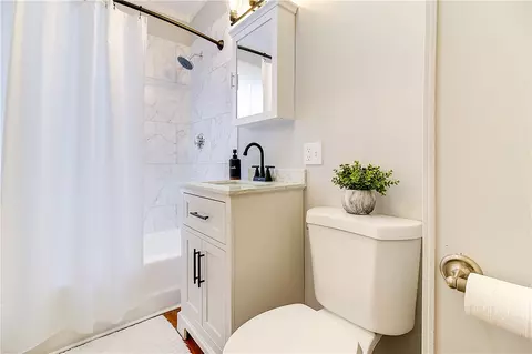 Bath - 14 Delaware Ave, Warwick, RI 02888 photo 1 of 2
