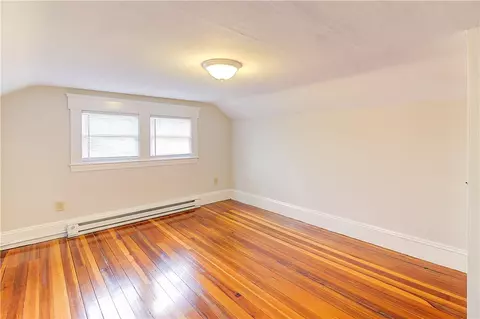 Bedroom - 14 Delaware Ave, Warwick, RI 02888 photo 5 of 7
