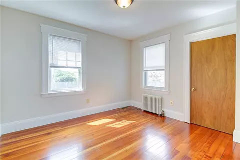 Bedroom - 14 Delaware Ave, Warwick, RI 02888 photo 3 of 7