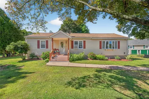 4 N Joseph St, Westerly, RI 02891