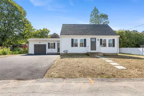 5 Taylor Ct, Cumberland, RI 02864