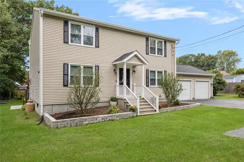 5 Cyr Ct, West Warwick, RI 02893