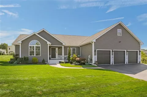 Exterior - 214 Danielle Dr, Woonsocket, RI 02895 photo 5 of 9