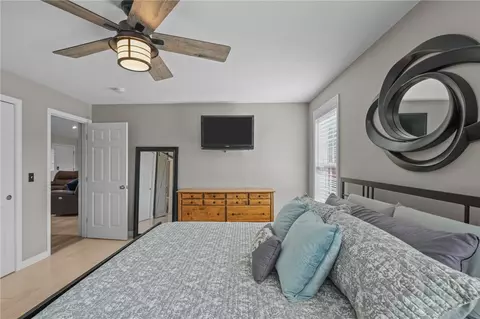 Bedroom - 214 Danielle Dr, Woonsocket, RI 02895 photo 3 of 6