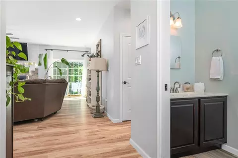 Entry Way - 420 E Wallum Lake Rd, Pascoag, RI 02859 photo 3 of 5