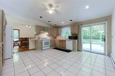 Kitchen - 85 Indian Trl, Glocester, RI 02814 photo 2 of 7