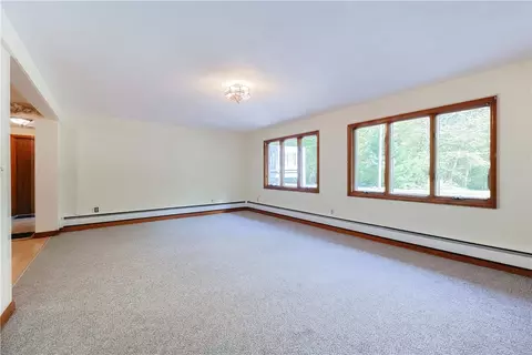 Living - 85 Indian Trl, Glocester, RI 02814 photo 4 of 6