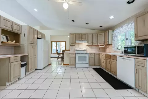 Kitchen - 85 Indian Trl, Glocester, RI 02814 photo 3 of 7