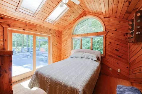 Bedroom - 85 Indian Trl, Glocester, RI 02814 photo 4 of 10