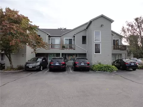 10 East St #205, Cranston, RI 02920