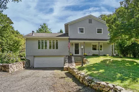532 Lewis Farm Rd, Coventry, RI 02827