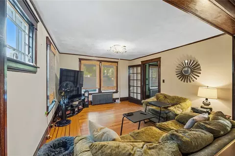 Living - 25 Jillson Ave, Woonsocket, RI 02895 photo 1 of 2