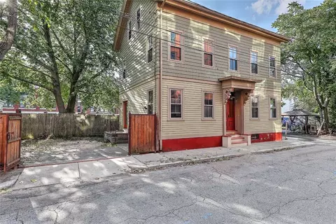 65 Grant St, Providence, RI 02909