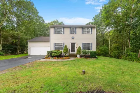38 Audubon Ln, Hope, RI 02831
