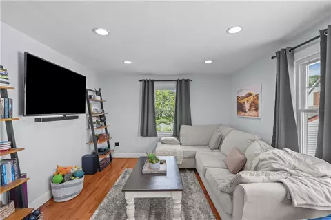 186 High St, Westerly, RI 02891 photo 33