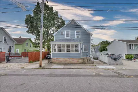 300 Northup St, Cranston, RI 02905