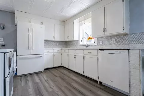 Kitchen - 72 Priscilla Rd, Woonsocket, RI 02895 photo 1 of 2