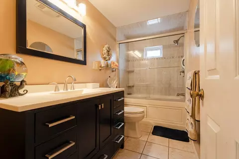 Bath - 72 Priscilla Rd, Woonsocket, RI 02895 photo 1 of 3