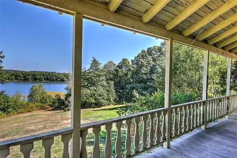 984 Drift Rd, Westport, MA 02790