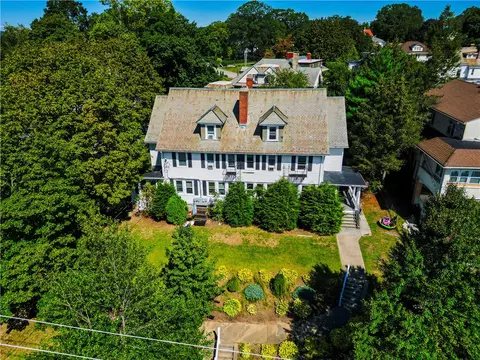 415 Blackstone St, Woonsocket, RI 02895