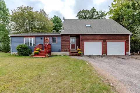 6 Lookout St, Greenville, RI 02828