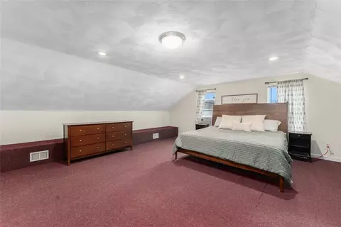Bedroom - 114 Pontiac St, Warwick, RI 02886 photo 3 of 4