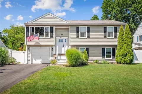 23 Carlson Dr, Cumberland, RI 02864