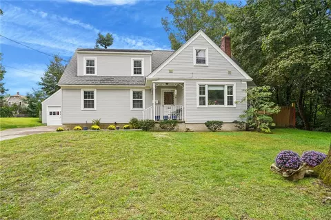 44 River St, Cranston, RI 02905